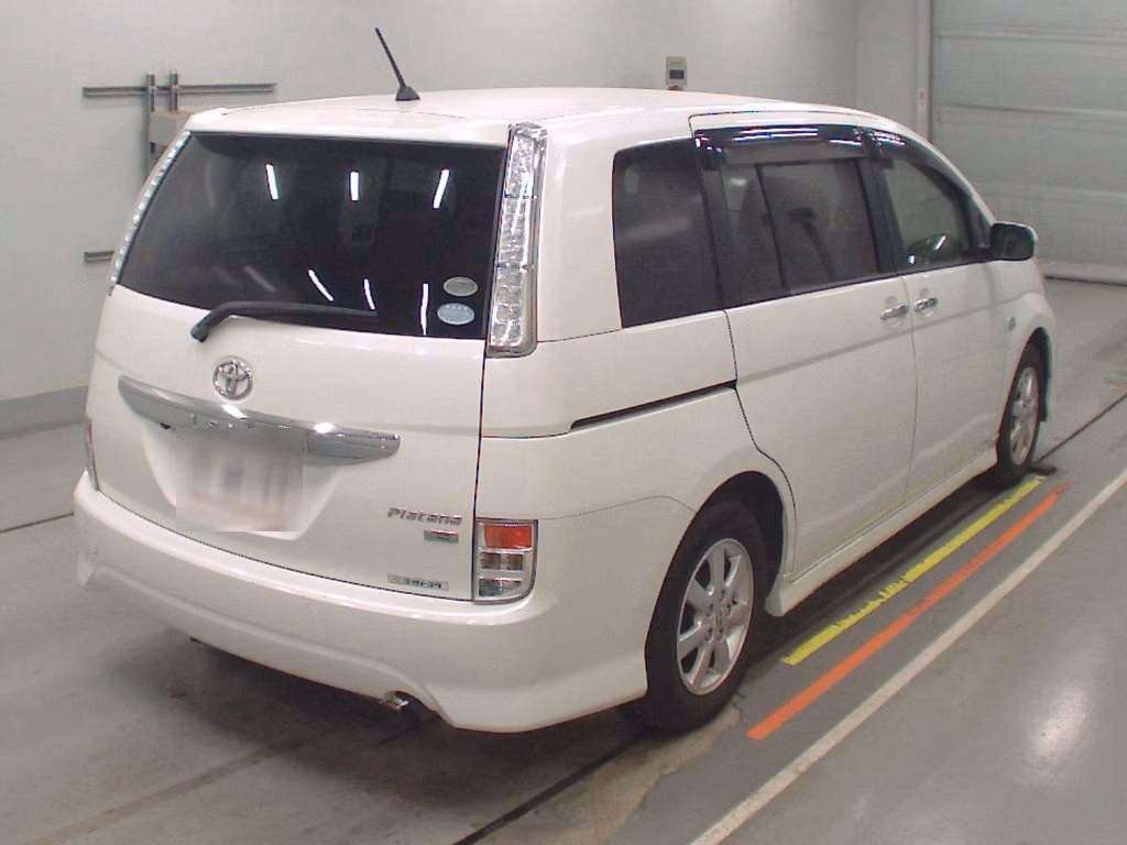 TOYOTA ISIS