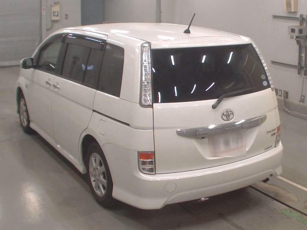 TOYOTA ISIS
