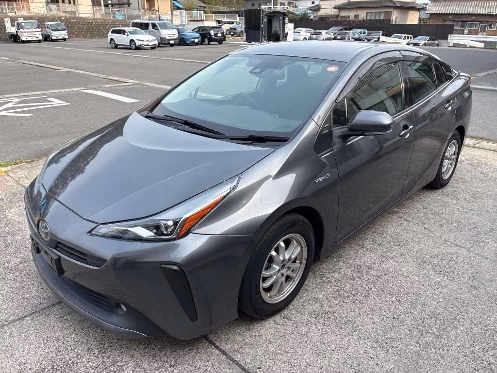 TOYOTA PRIUS