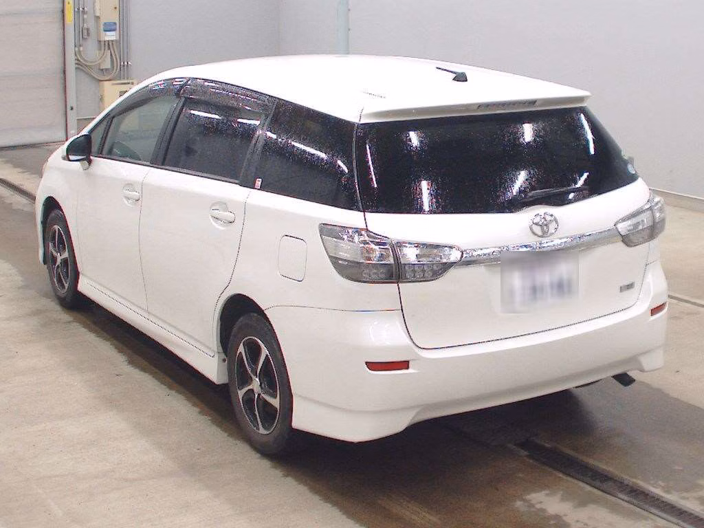 TOYOTA WISH