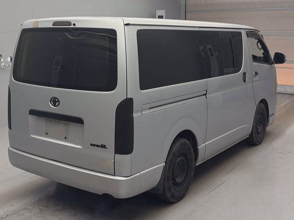 TOYOTA REGIUS ACE