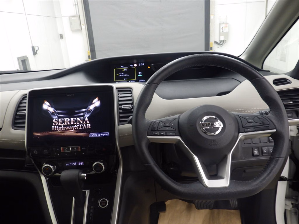 NISSAN SERENA