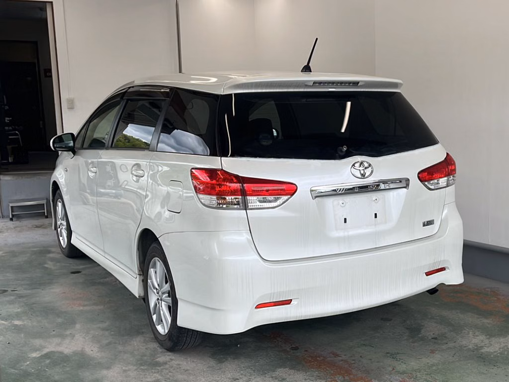 TOYOTA WISH