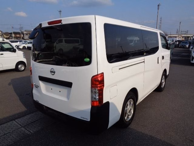 NISSAN NV350 CARAVAN