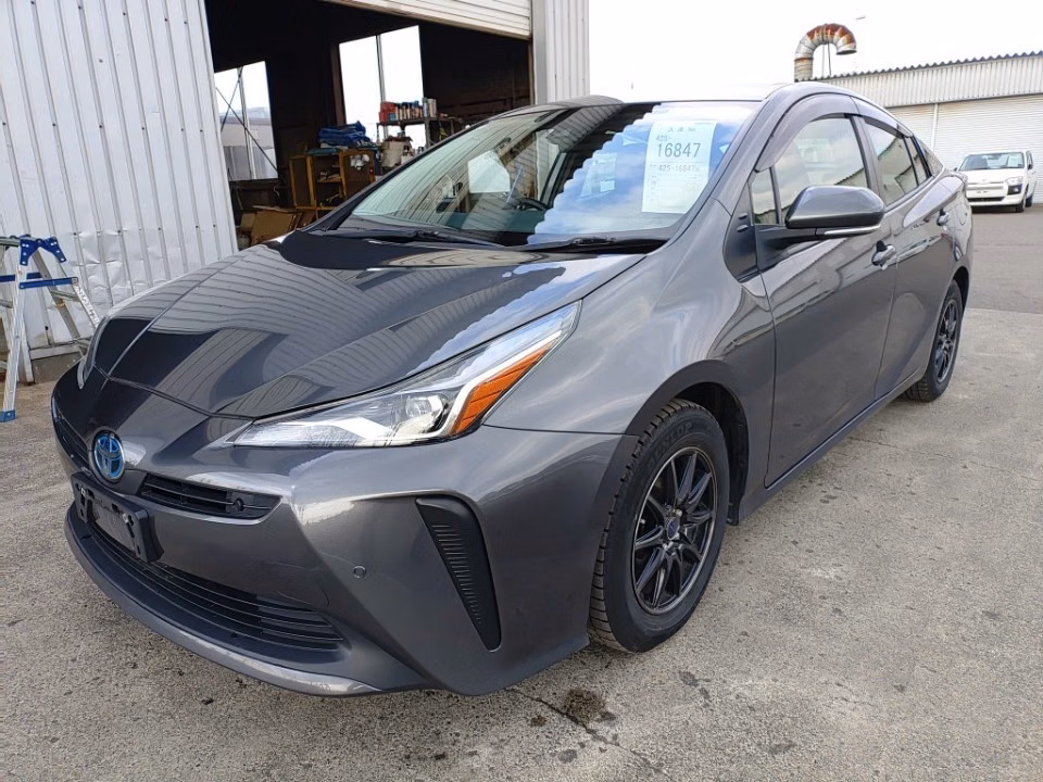 TOYOTA PRIUS