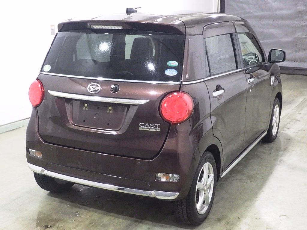 DAIHATSU CAST