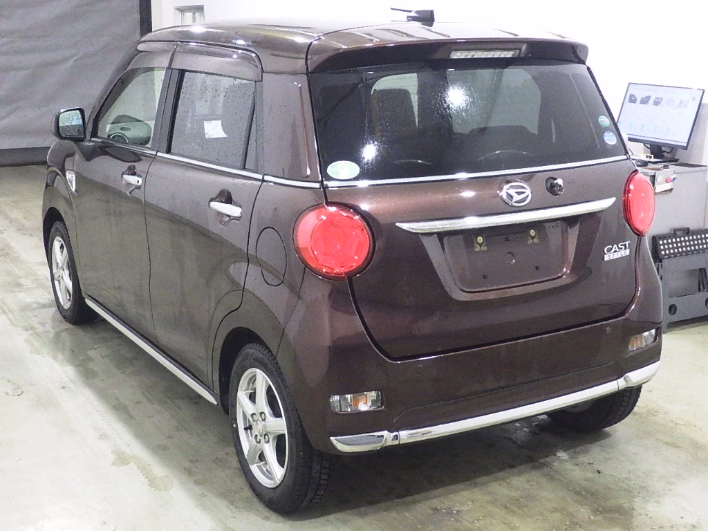 DAIHATSU CAST
