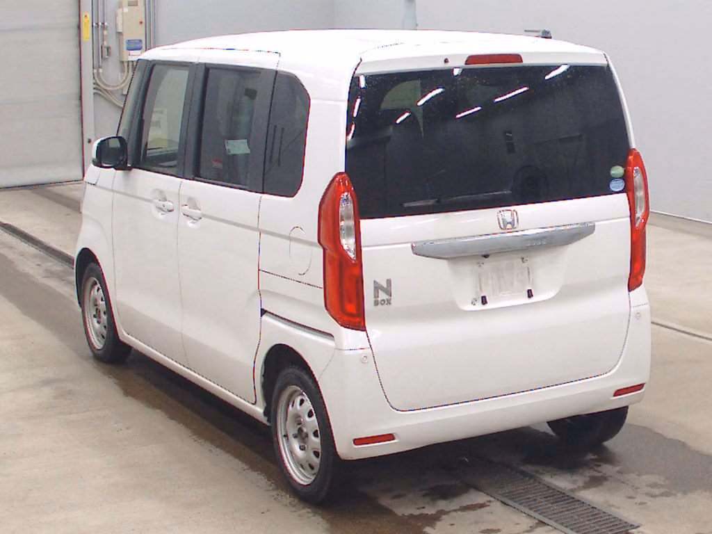 HONDA N-BOX