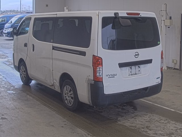 NISSAN NV350 CARAVAN