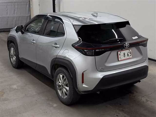 TOYOTA YARIS CROSS