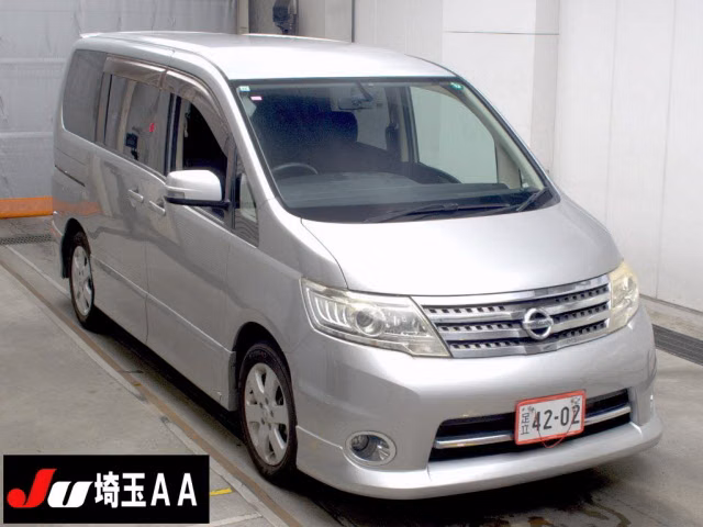 NISSAN SERENA