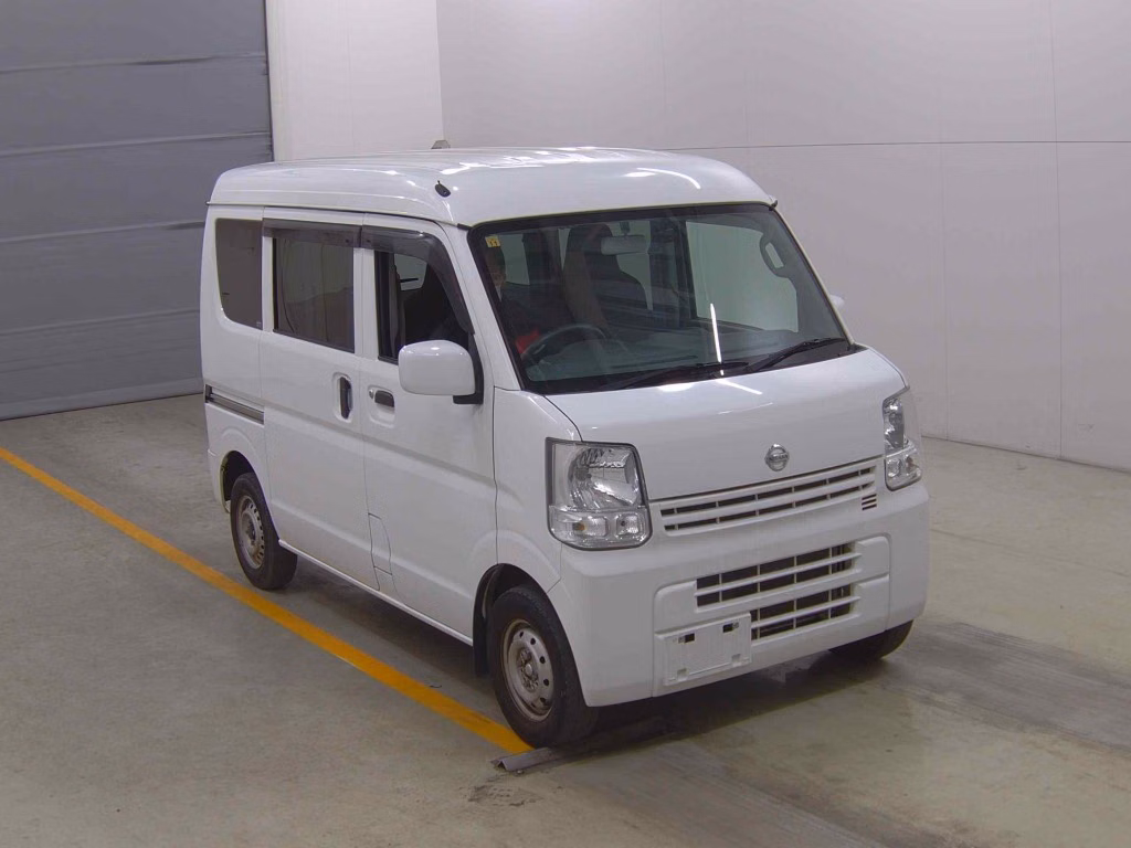 NISSAN NV100 CLIPPER