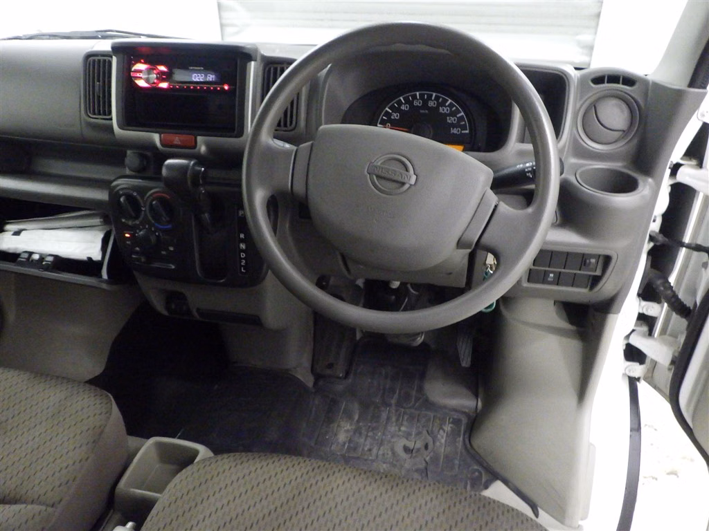 NISSAN NV100 CLIPPER