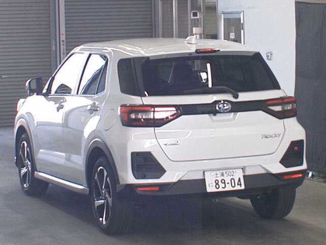 DAIHATSU ROCKY