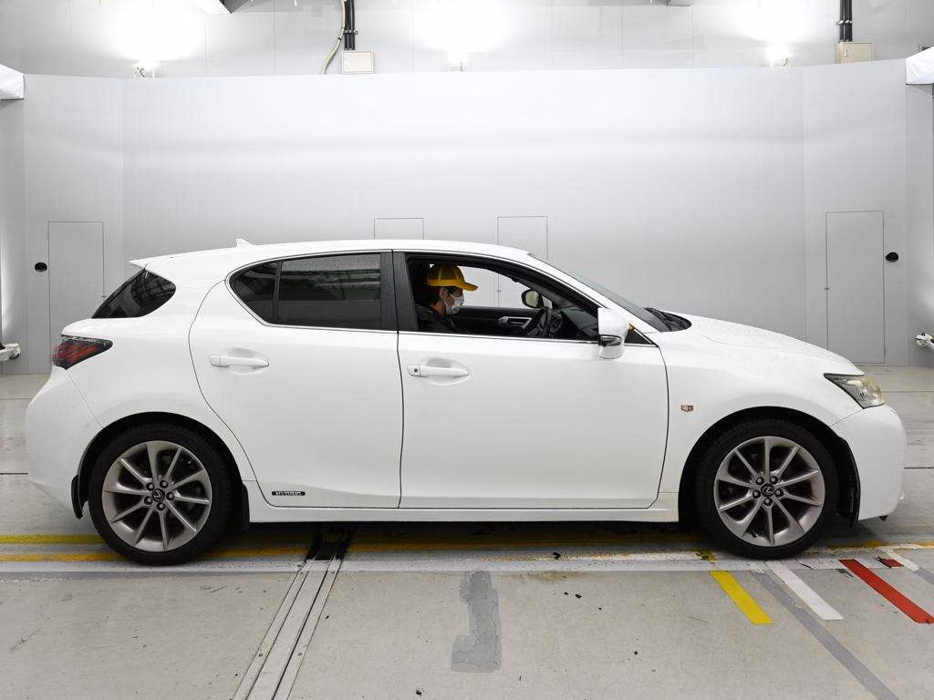 LEXUS CT200H
