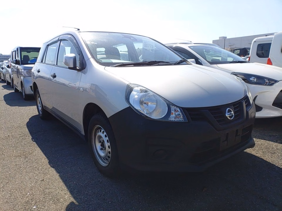 NISSAN AD
