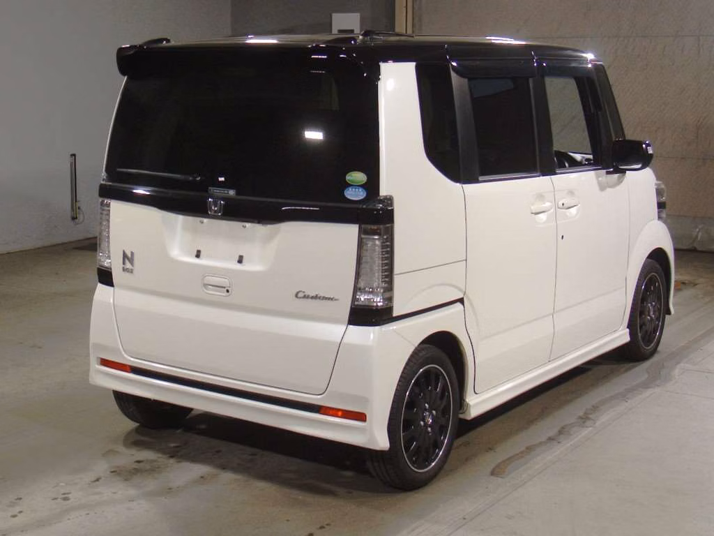 HONDA N-BOX