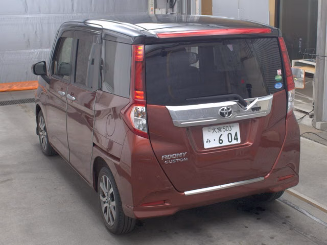 TOYOTA ROOMY