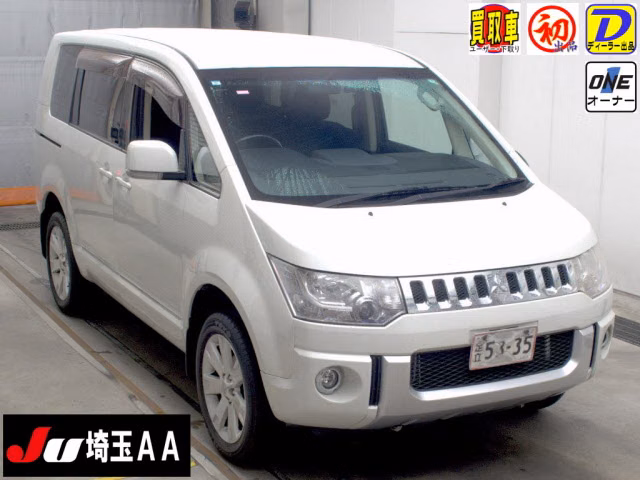 MITSUBISHI DELICA D:5