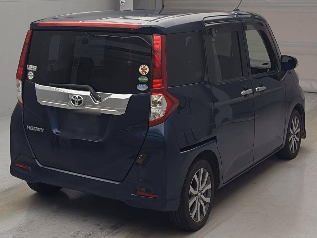 TOYOTA ROOMY