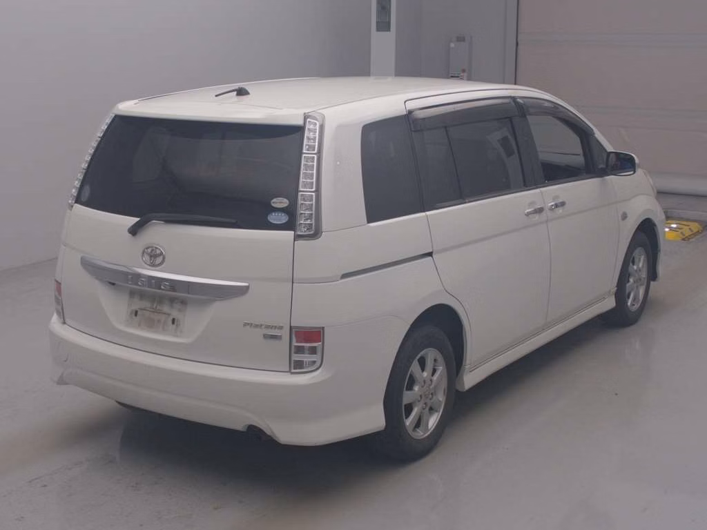 TOYOTA ISIS