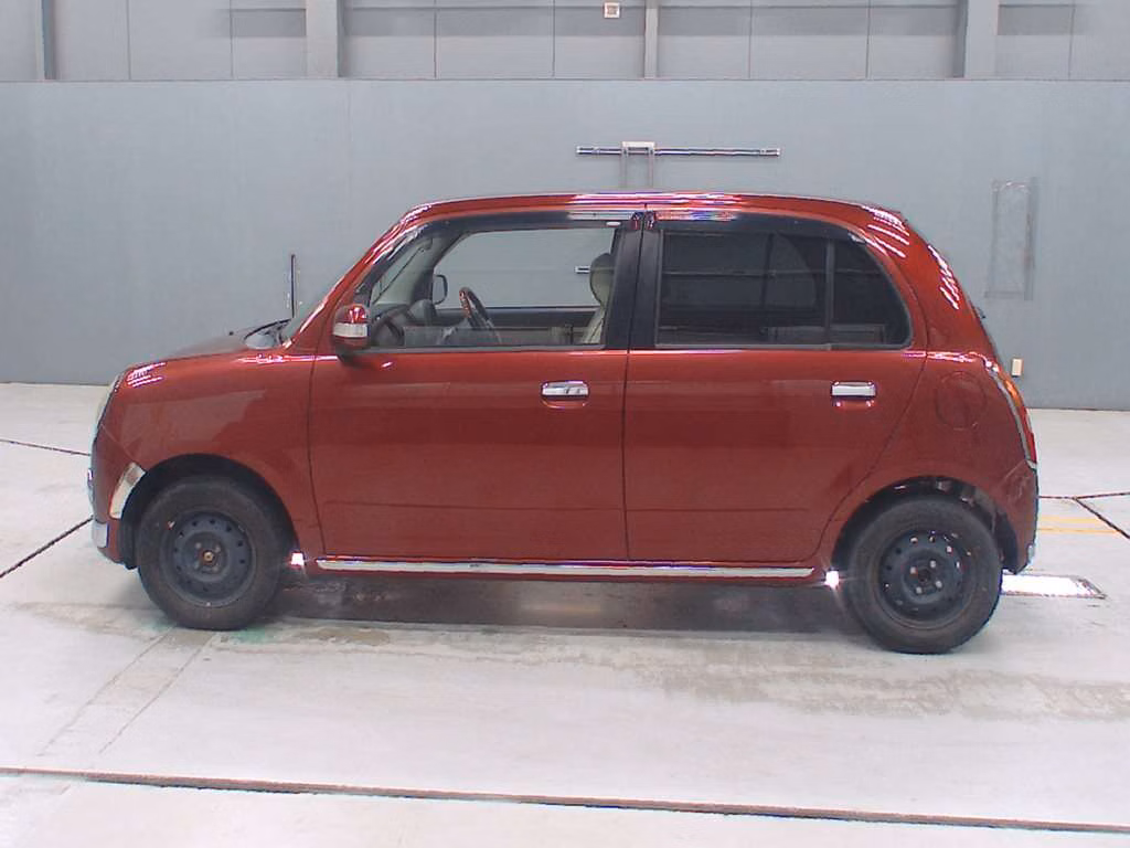 DAIHATSU MIRA GINO