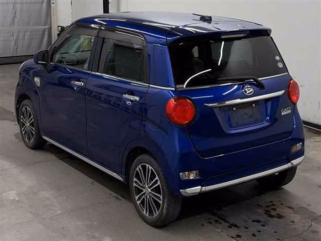DAIHATSU CAST