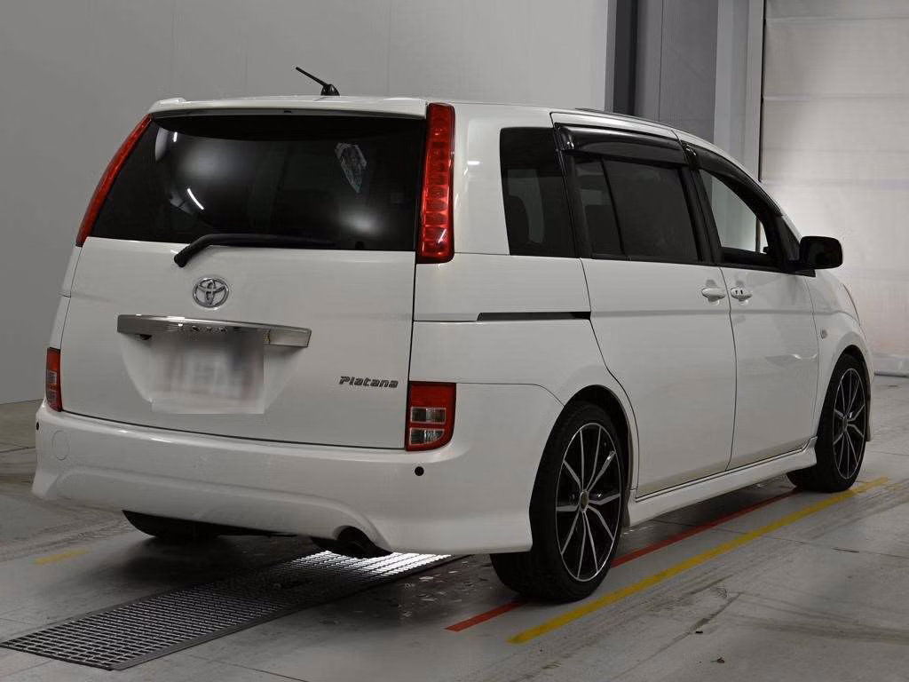 TOYOTA ISIS