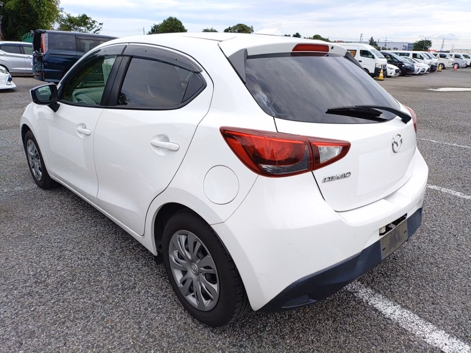 MAZDA DEMIO