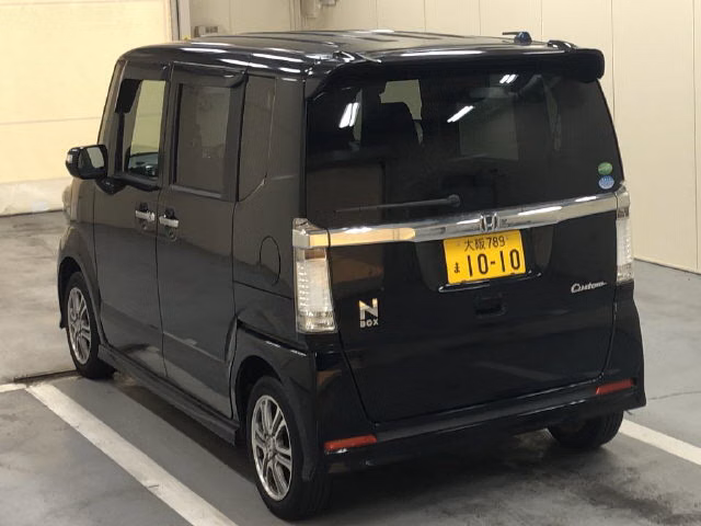 HONDA N-BOX