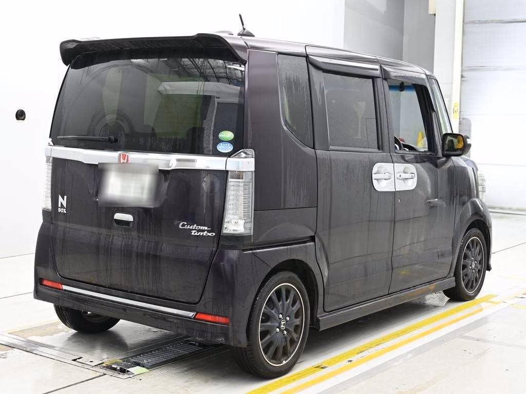 HONDA N-BOX