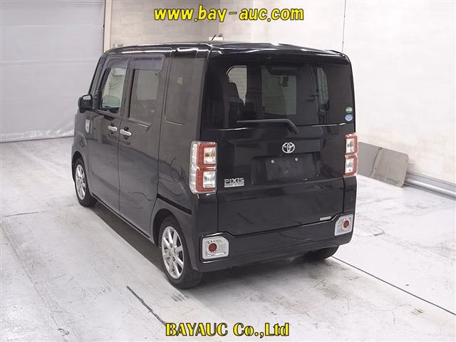 TOYOTA PIXIS MEGA