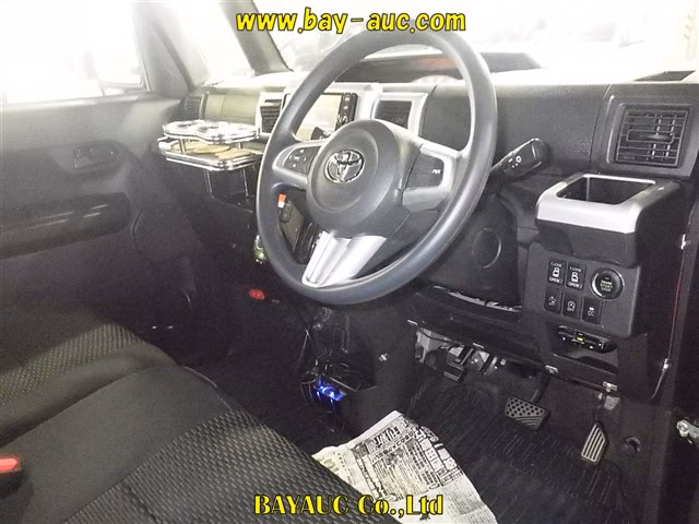 TOYOTA PIXIS MEGA
