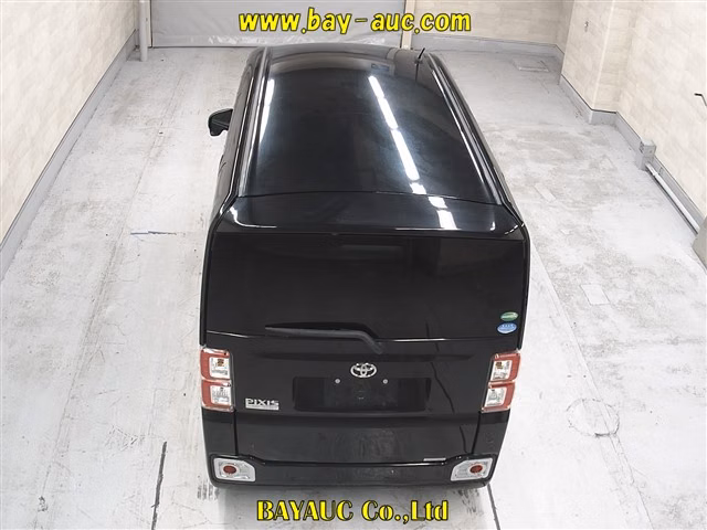 TOYOTA PIXIS MEGA
