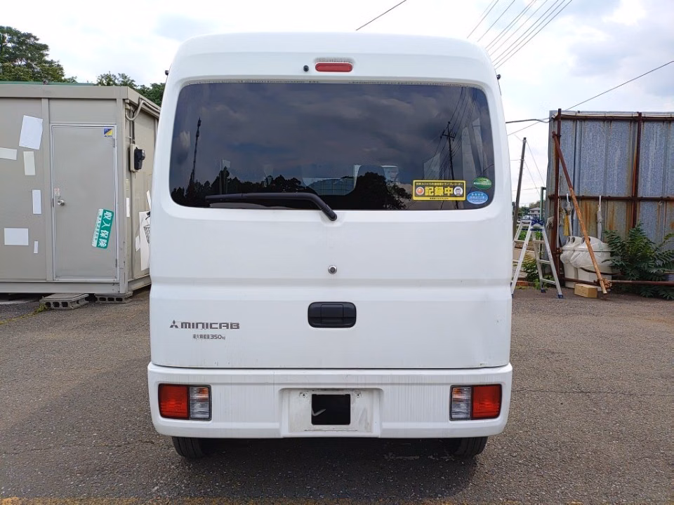 MITSUBISHI MINICAB