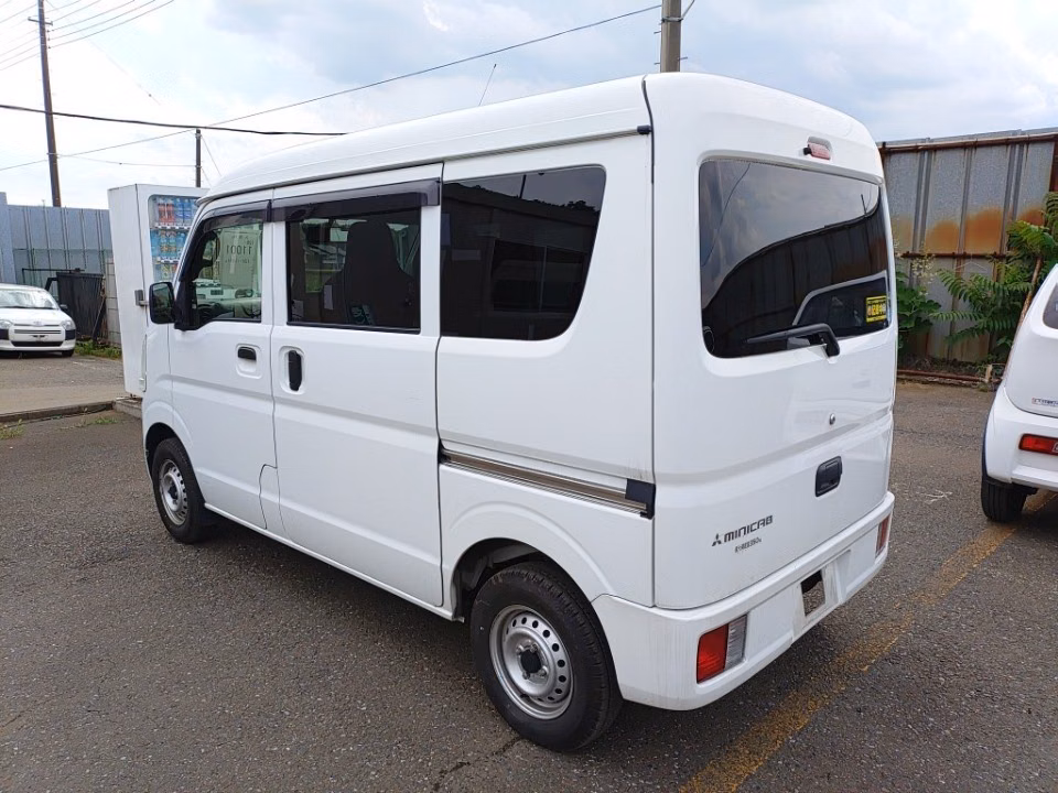 MITSUBISHI MINICAB