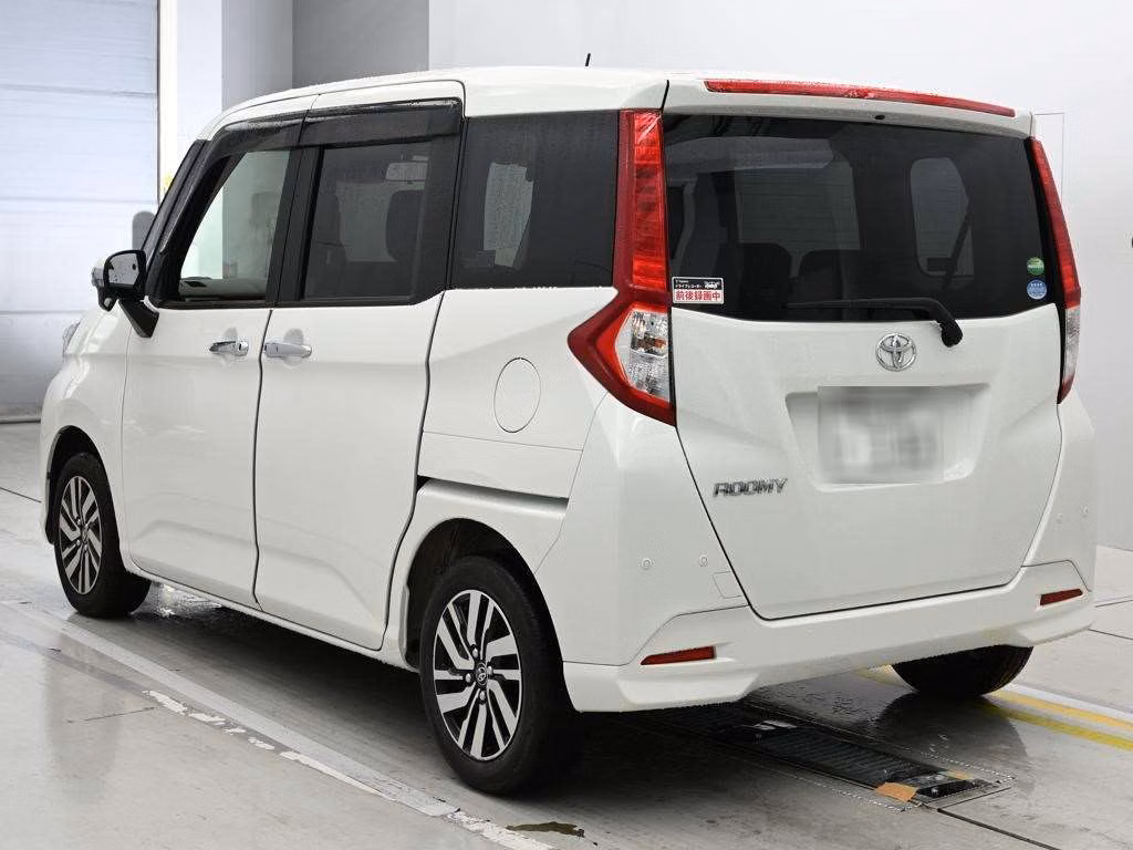 TOYOTA ROOMY