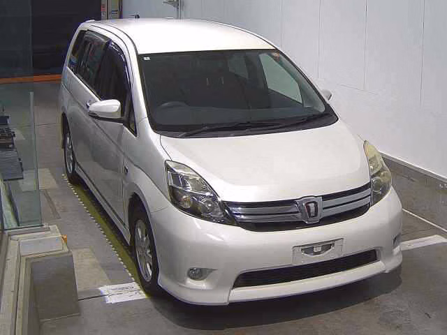 TOYOTA ISIS
