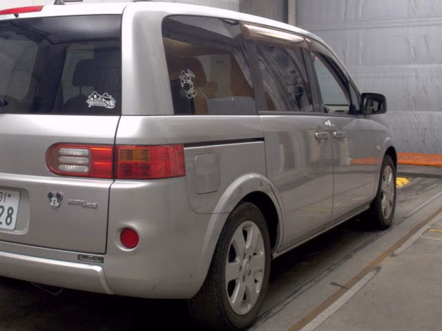 NISSAN LAFESTA