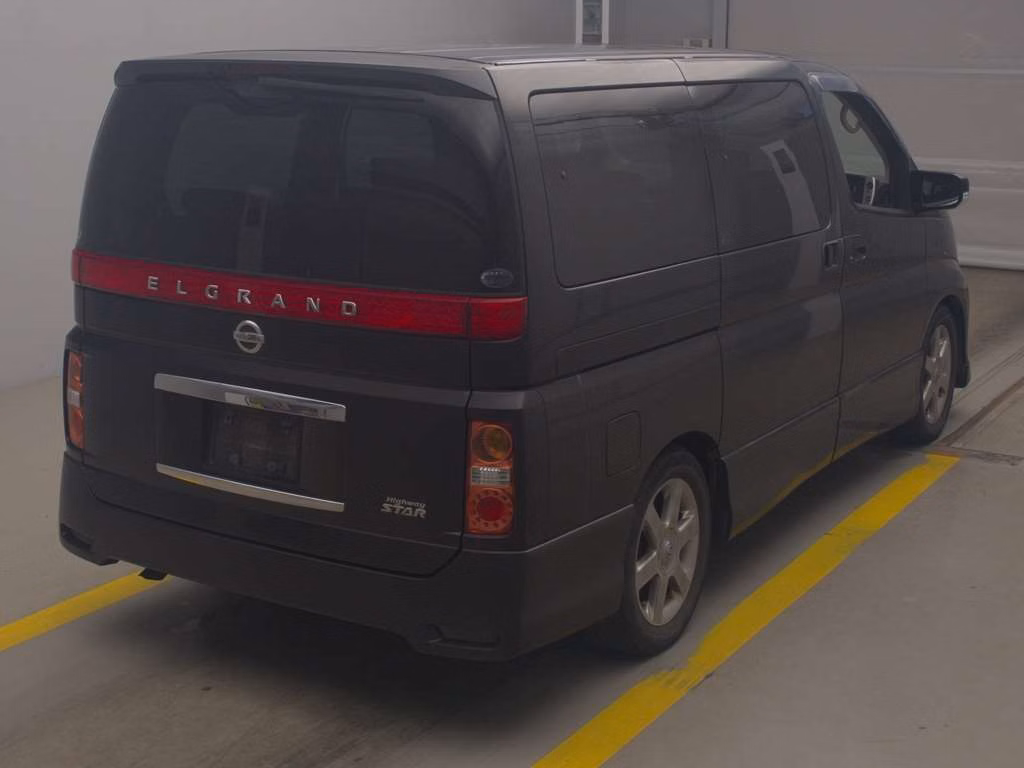NISSAN ELGRAND