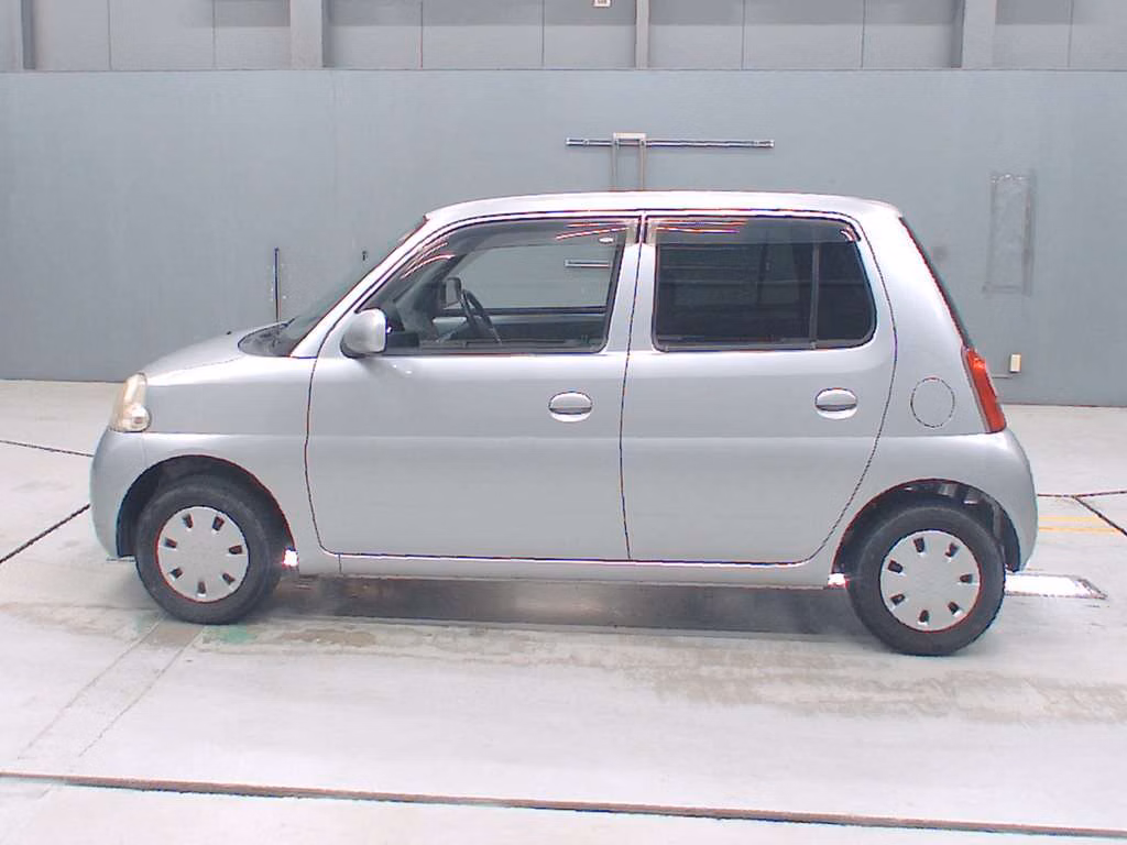 DAIHATSU ESSE