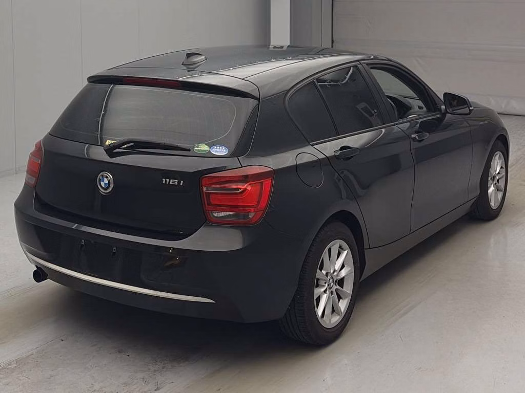 BMW 1-SERIES
