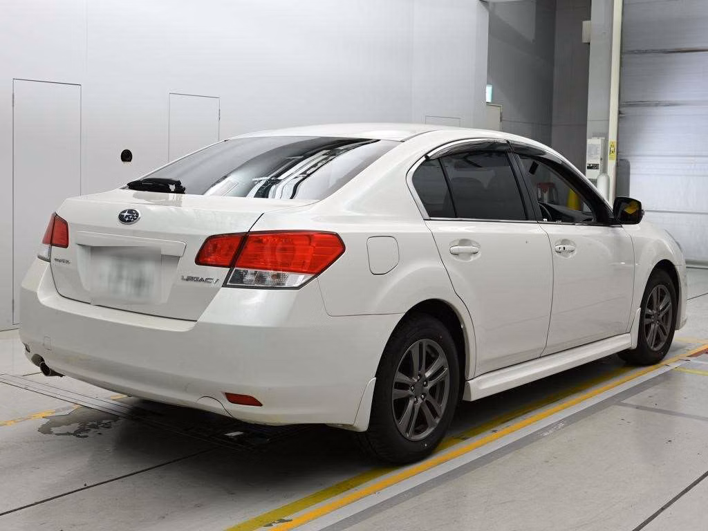 SUBARU LEGACY B4