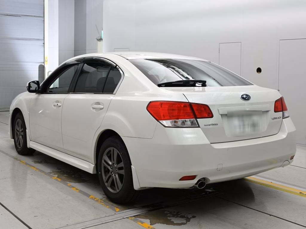 SUBARU LEGACY B4