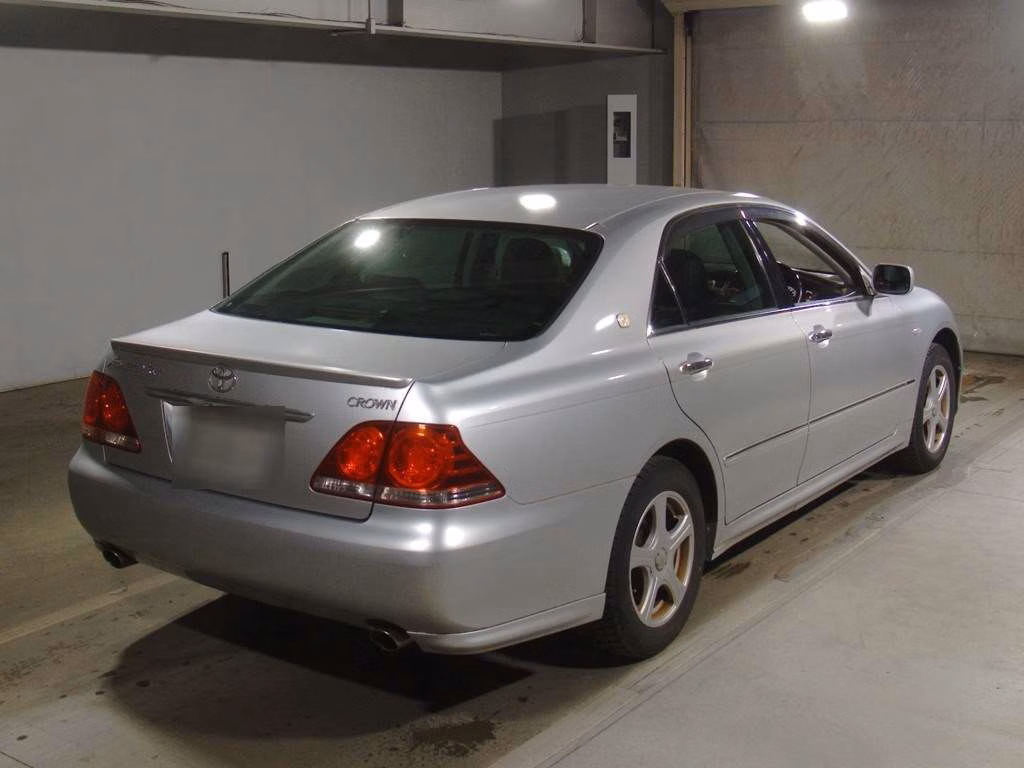 TOYOTA CROWN
