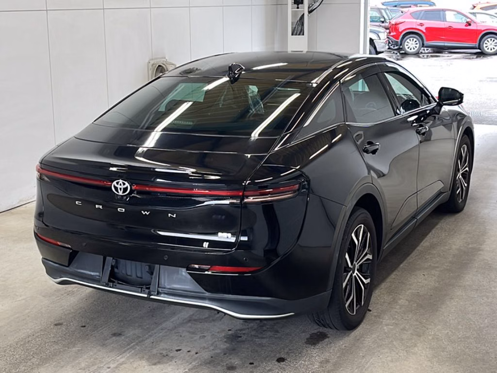 TOYOTA CROWN