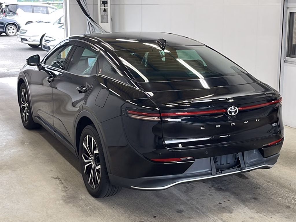 TOYOTA CROWN