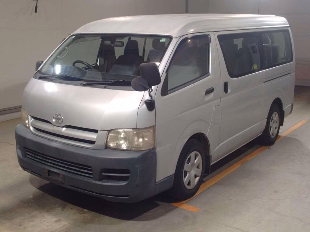 TOYOTA HIACE