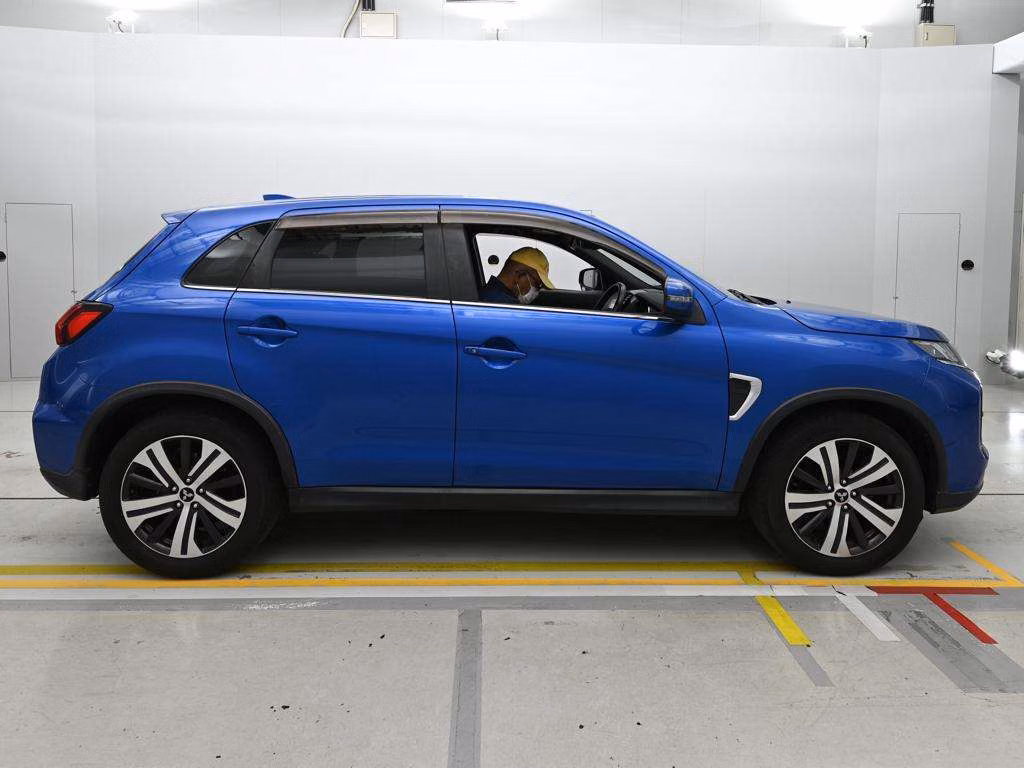 MITSUBISHI RVR