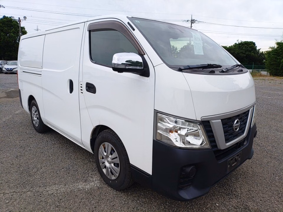 NISSAN NV350 CARAVAN